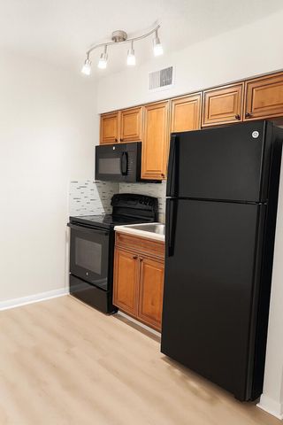 875 SW 4th Court 16, Boca Raton, FL 33432