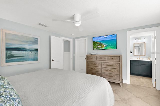 6201 HOLMES BOULEVARD, Holmes Beach, FL 34217