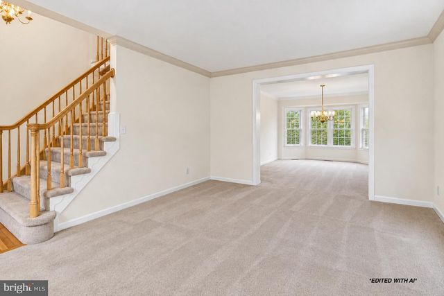 1316 SUMMERFIELD DR, Herndon, VA 20170