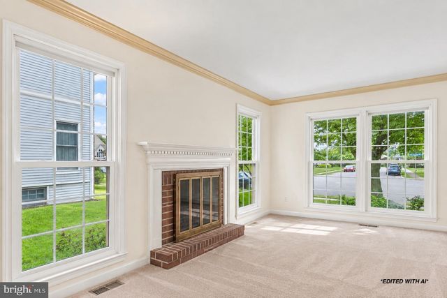 1316 SUMMERFIELD DR, Herndon, VA 20170