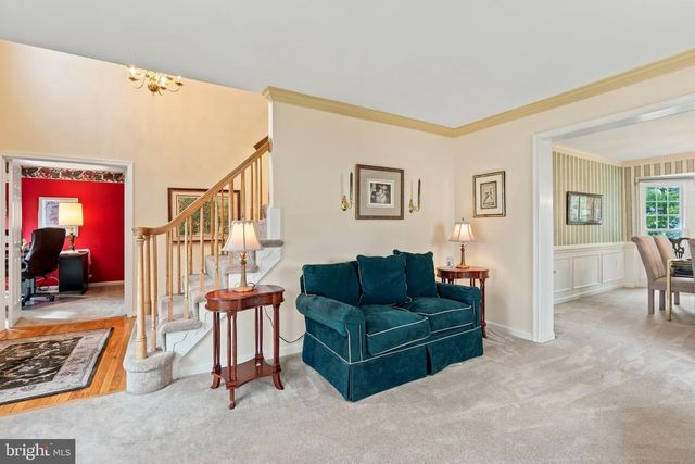 1316 SUMMERFIELD DR, Herndon, VA 20170