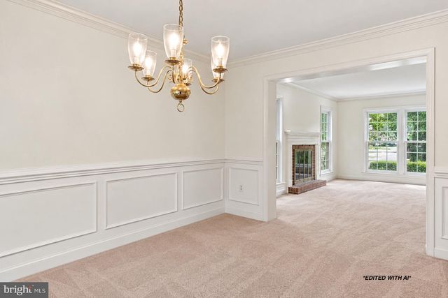 1316 SUMMERFIELD DR, Herndon, VA 20170