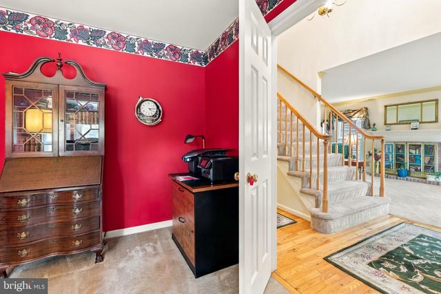1316 SUMMERFIELD DR, Herndon, VA 20170