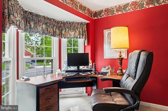 1316 SUMMERFIELD DR, Herndon, VA 20170
