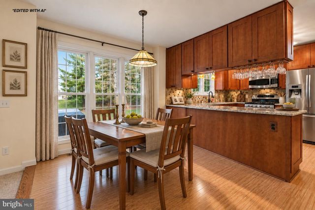 1316 SUMMERFIELD DR, Herndon, VA 20170