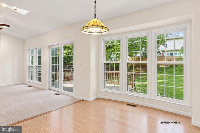 1316 SUMMERFIELD DR, Herndon, VA 20170