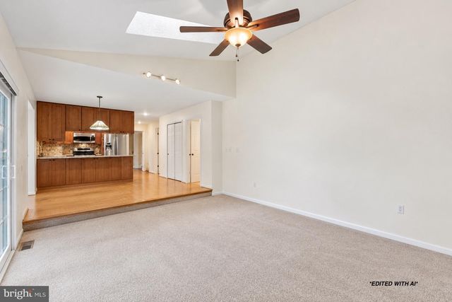 1316 SUMMERFIELD DR, Herndon, VA 20170