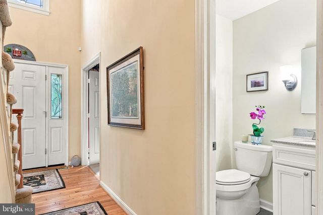 1316 SUMMERFIELD DR, Herndon, VA 20170