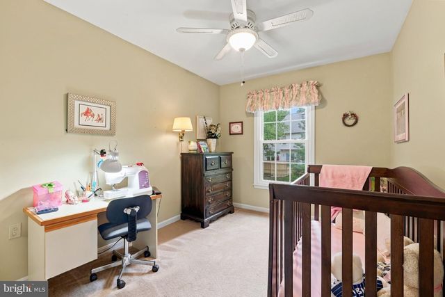 1316 SUMMERFIELD DR, Herndon, VA 20170