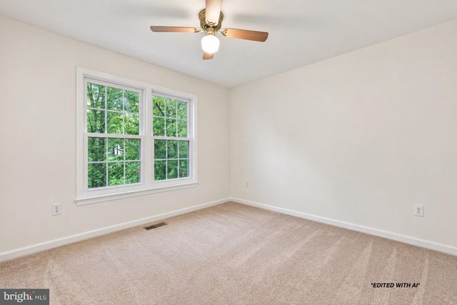 1316 SUMMERFIELD DR, Herndon, VA 20170