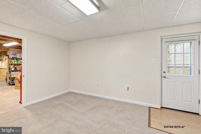 1316 SUMMERFIELD DR, Herndon, VA 20170