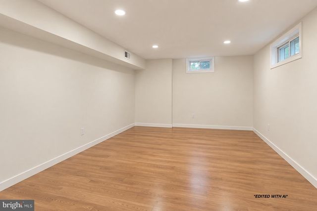 1316 SUMMERFIELD DR, Herndon, VA 20170