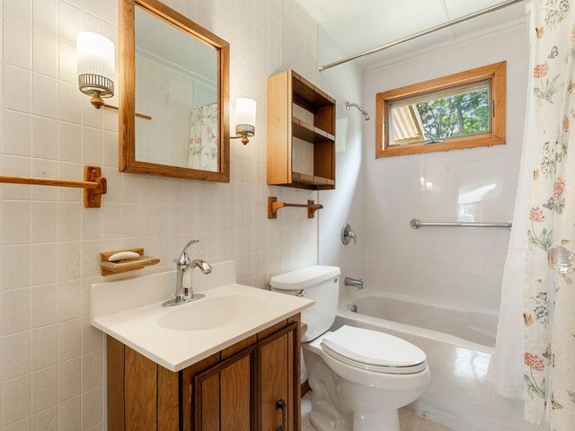 149 Woodlawn Road, Burlington, VT 05408