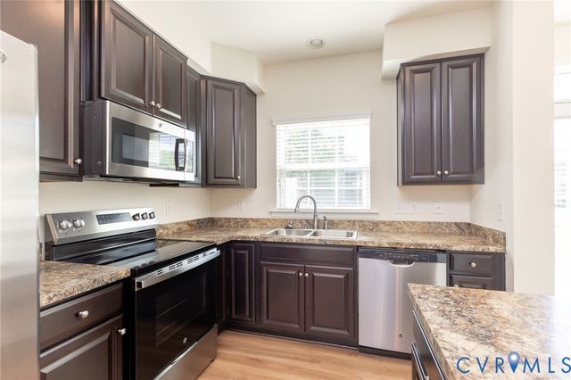 8913 Ringview Dr, Mechanicsville, VA 23116