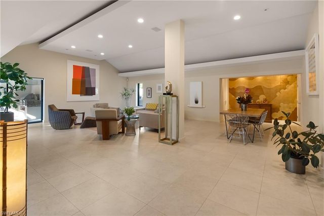 705 Shadow Lake LN, Naples, FL 34108