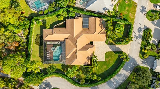 705 Shadow Lake LN, Naples, FL 34108