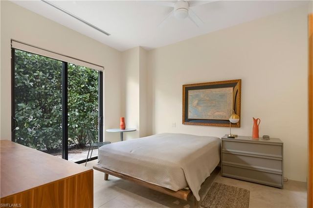 705 Shadow Lake LN, Naples, FL 34108