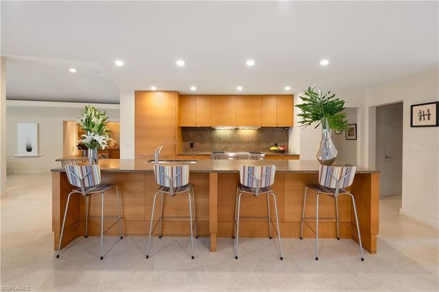 705 Shadow Lake LN, Naples, FL 34108