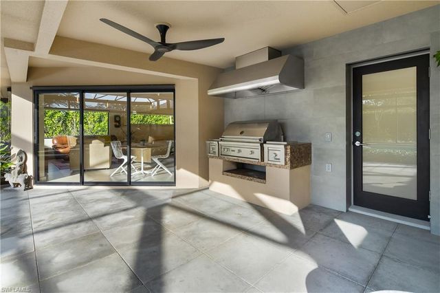 705 Shadow Lake LN, Naples, FL 34108