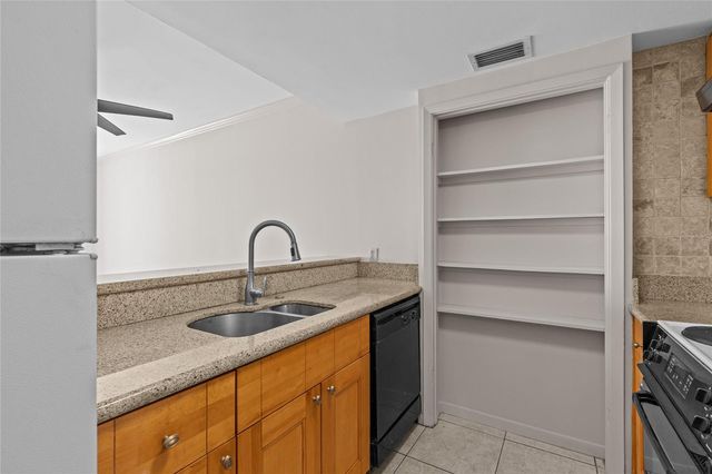 829 1ST STREET S 3B, Jacksonville Beach, FL 32250