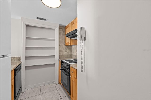 829 1ST STREET S 3B, Jacksonville Beach, FL 32250