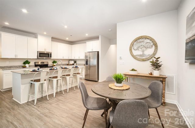 407 Park Meadows Drive, Matthews, NC 28104