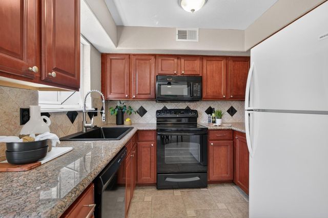 6849 Allegheny Ct, Stockton, CA 95219