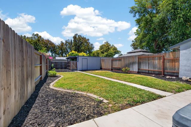 6849 Allegheny Ct, Stockton, CA 95219