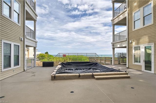 3800 DuPont Cir Unit 302, Virginia Beach, VA 23455