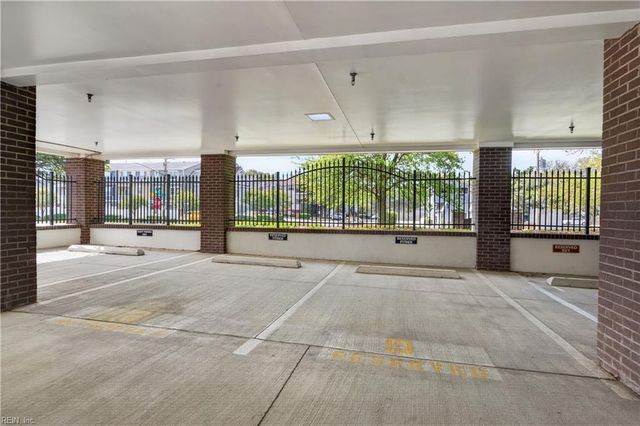 3800 DuPont Cir Unit 302, Virginia Beach, VA 23455