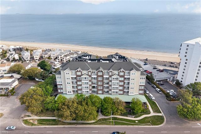 3800 DuPont Cir Unit 302, Virginia Beach, VA 23455