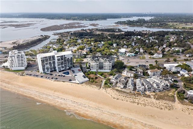 3800 DuPont Cir Unit 302, Virginia Beach, VA 23455