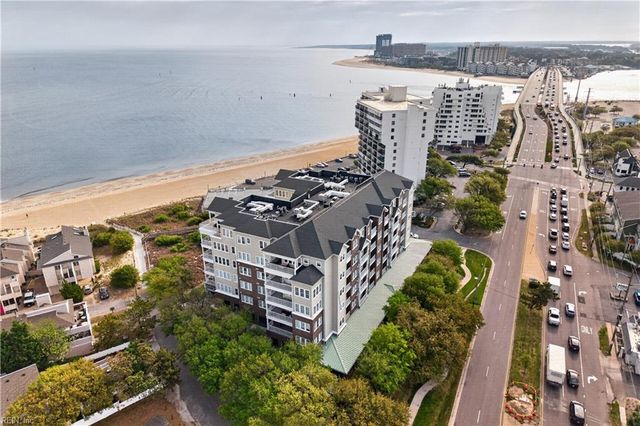 3800 DuPont Cir Unit 302, Virginia Beach, VA 23455
