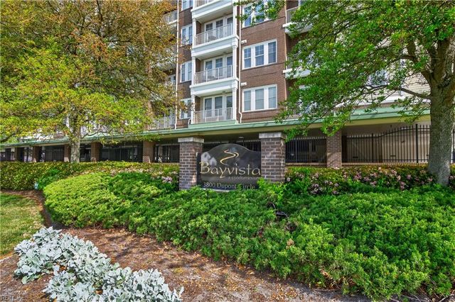 3800 DuPont Cir Unit 302, Virginia Beach, VA 23455