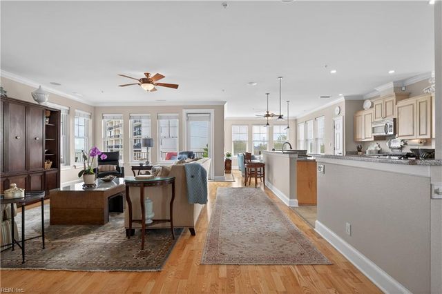 3800 DuPont Cir Unit 302, Virginia Beach, VA 23455