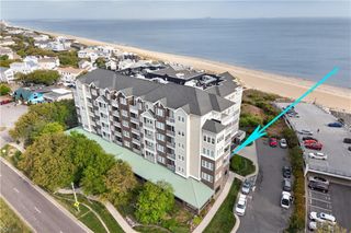 3800 DuPont Cir Unit 302, Virginia Beach, VA 23455
