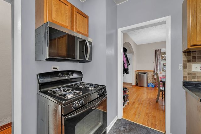 1238 Wauponsee Street, Morris, IL 60450