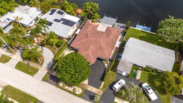 817 NW 30th St, Wilton Manors, FL 33311