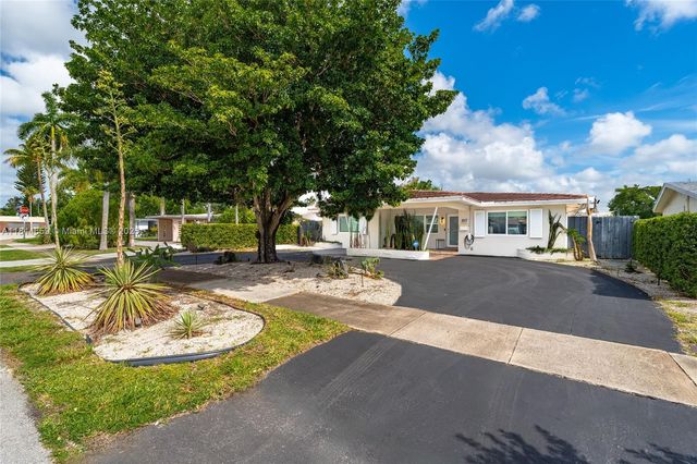 817 NW 30th St, Wilton Manors, FL 33311