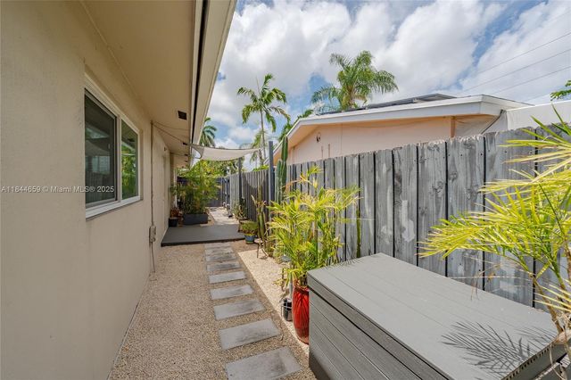 817 NW 30th St, Wilton Manors, FL 33311