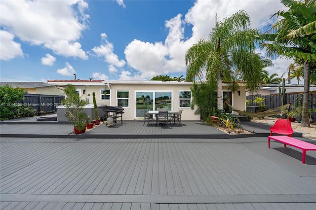 817 NW 30th St, Wilton Manors, FL 33311