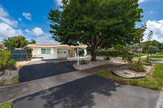 817 NW 30th St, Wilton Manors, FL 33311