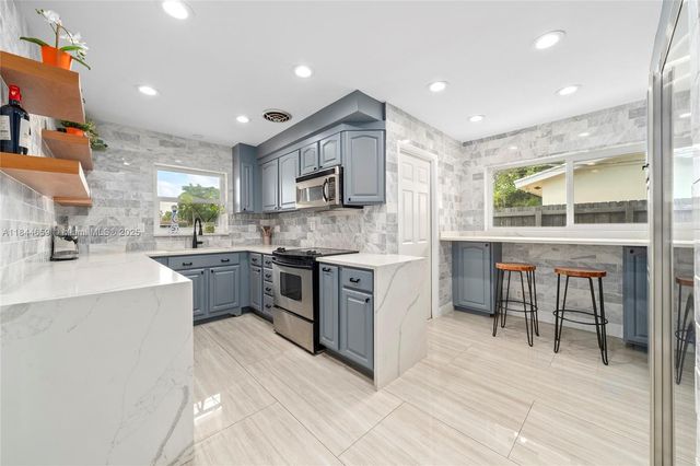 817 NW 30th St, Wilton Manors, FL 33311