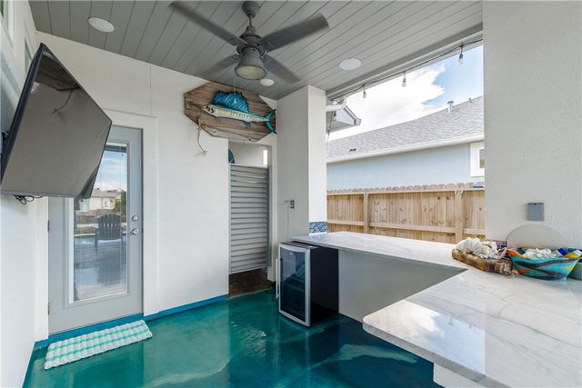 13838 Halyard Dr, Corpus Christi, TX 78418
