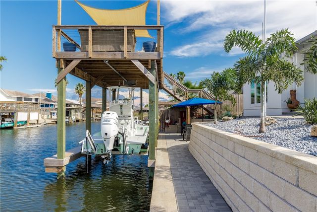 13838 Halyard Dr, Corpus Christi, TX 78418