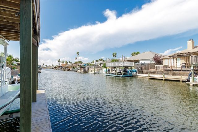 13838 Halyard Dr, Corpus Christi, TX 78418