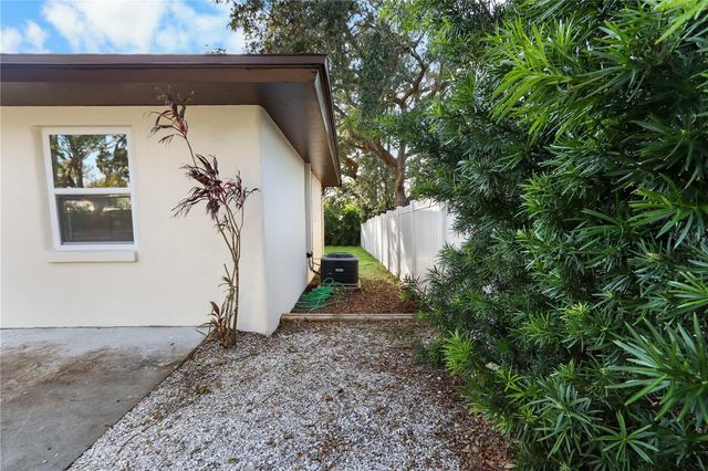 772 PALMER ROAD, Belleair Bluffs, FL 33770