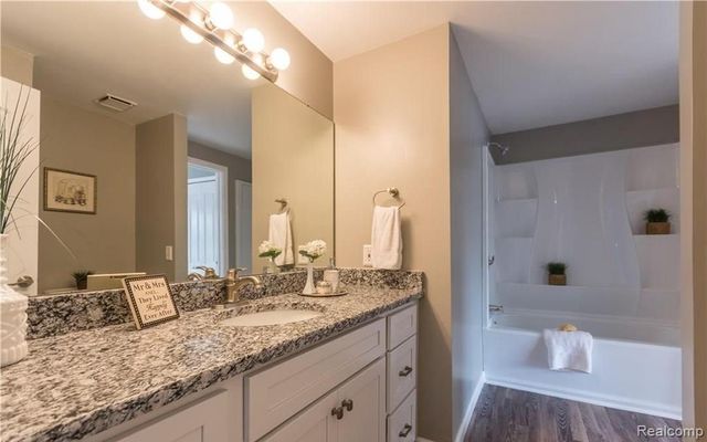 185 Fraser Street, Rochester, MI 48307