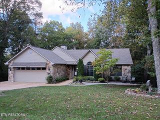 102 Bromley Lane, Crossville, TN 38558