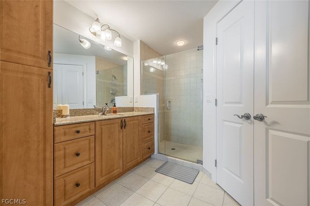 2825 Palm Beach BLVD 618, Fort Myers, FL 33916